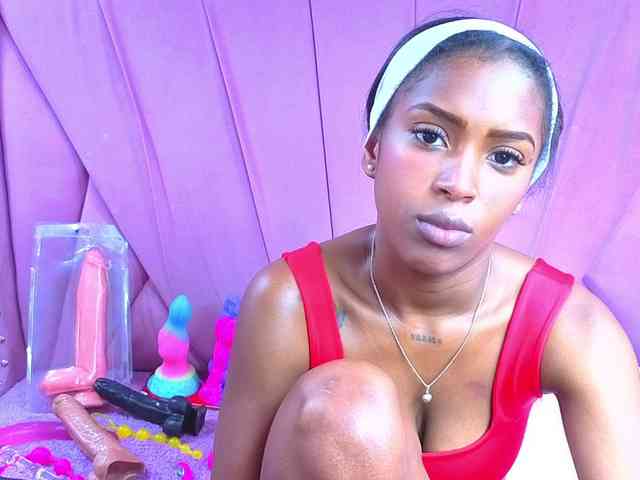 AngeyaPetite webcam