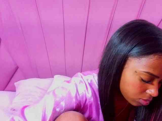 AngeyaPetite webcam