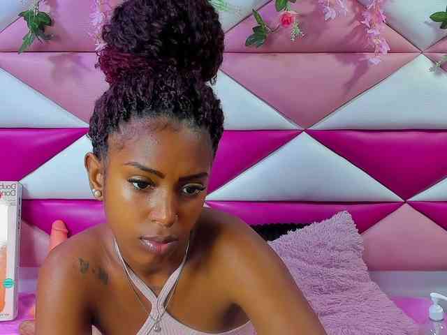 AngeyaPetite webcam