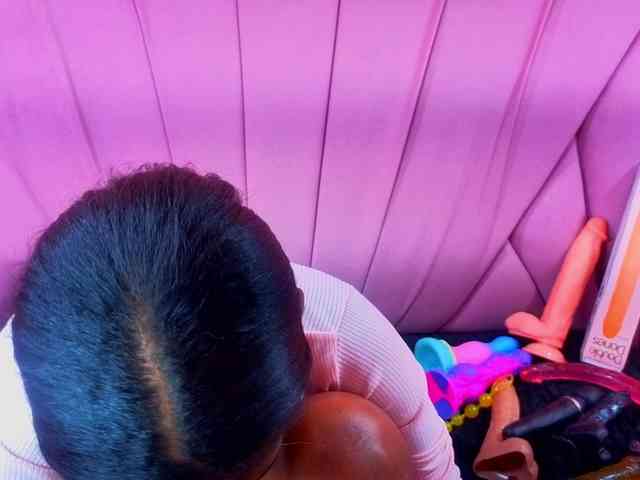 AngeyaPetite webcam