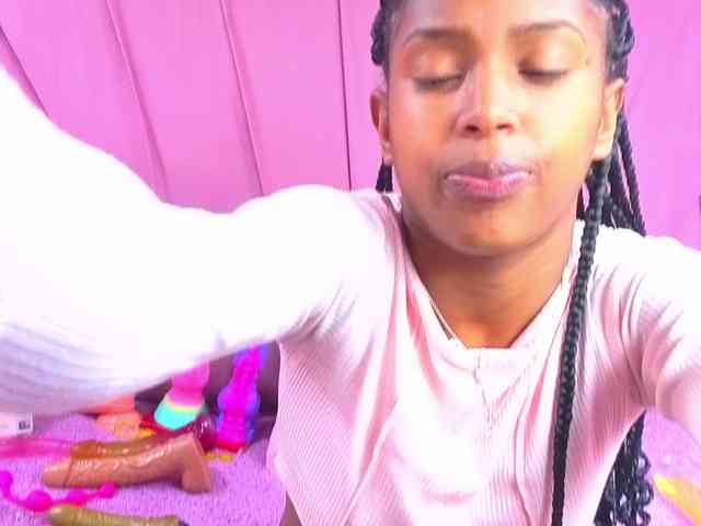 AngeyaPetite webcam