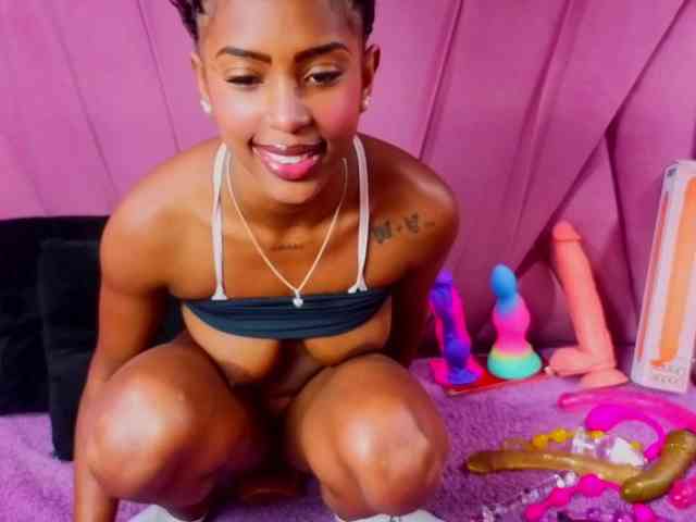 AngeyaPetite webcam