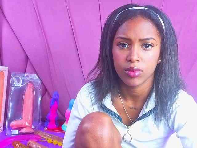 AngeyaPetite webcam