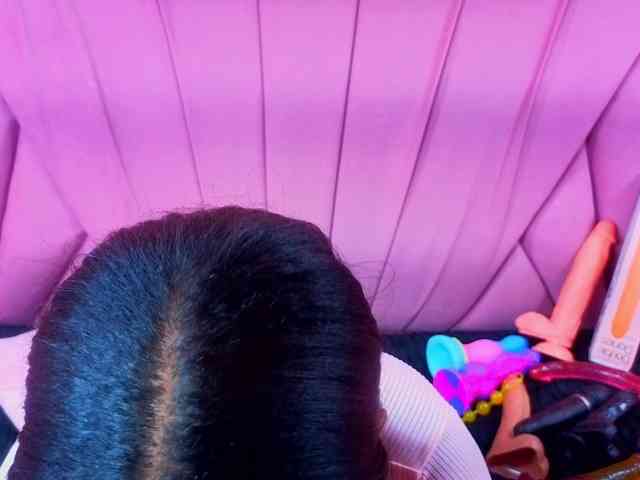 AngeyaPetite webcam