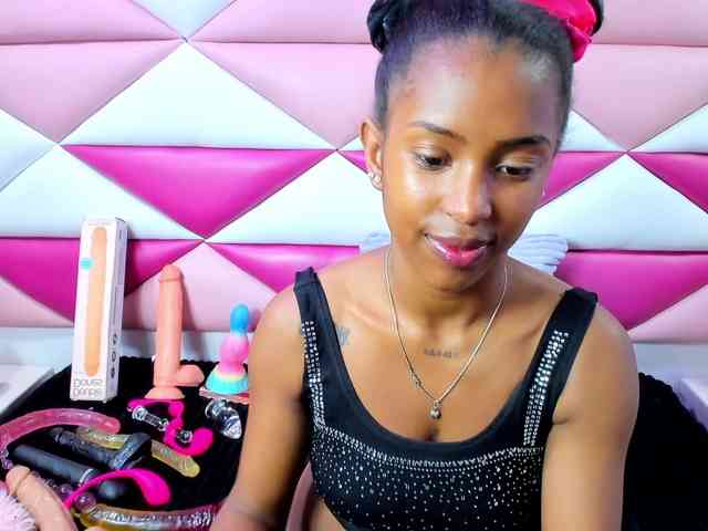 AngeyaPetite webcam
