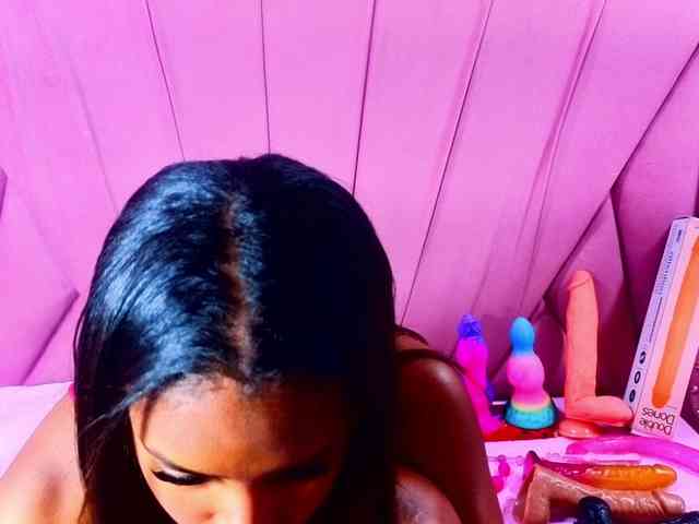 AngeyaPetite webcam