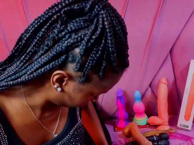 AngeyaPetite webcam