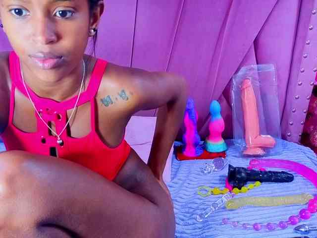 Modelo: AngeyaPetite