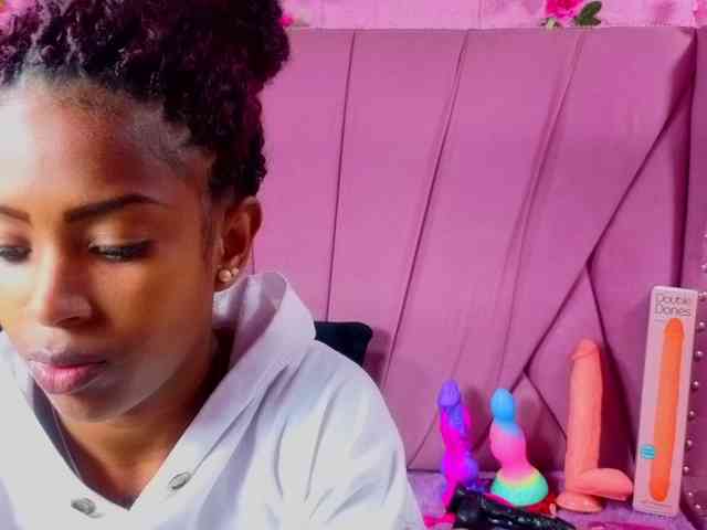 AngeyaPetite webcam