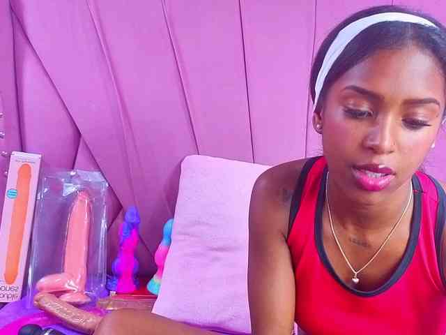 AngeyaPetite webcam