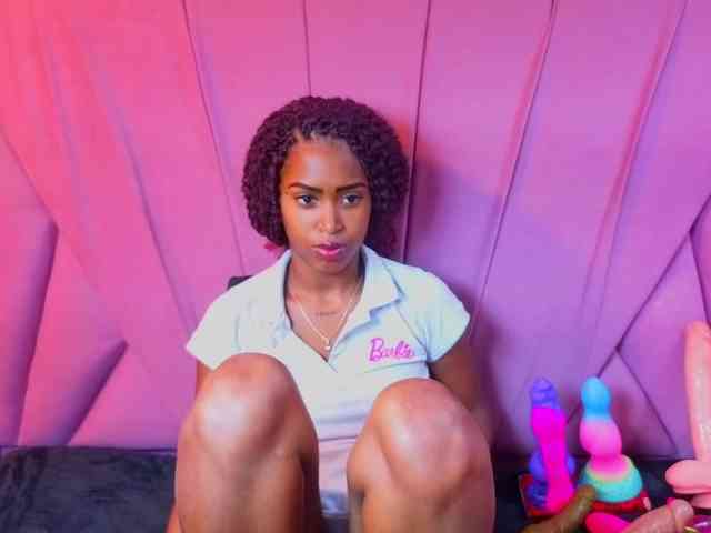 AngeyaPetite webcam