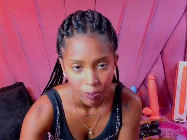 AngeyaPetite webcam