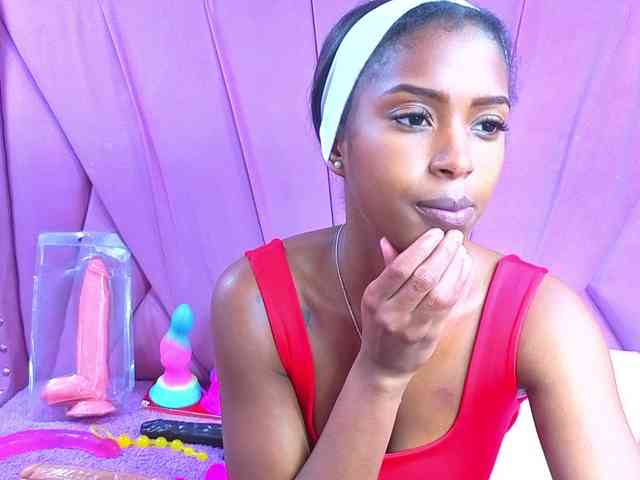 AngeyaPetite webcam