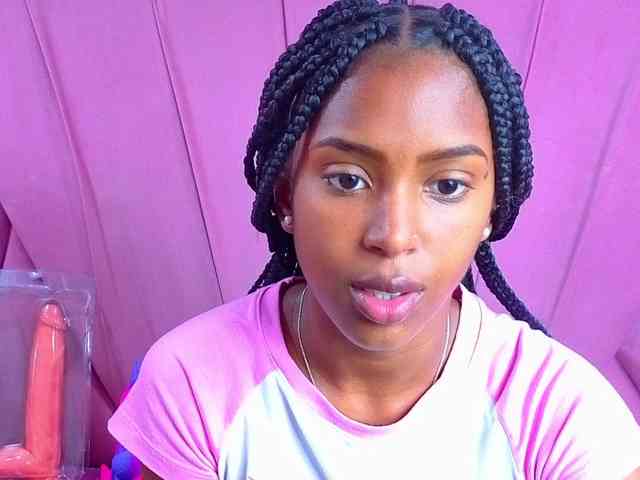 AngeyaPetite webcam