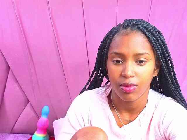 AngeyaPetite webcam
