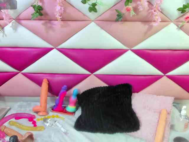 AngeyaPetite webcam