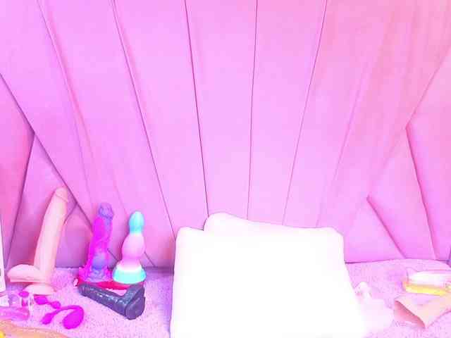 AngeyaPetite webcam