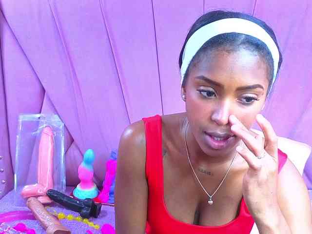 AngeyaPetite webcam