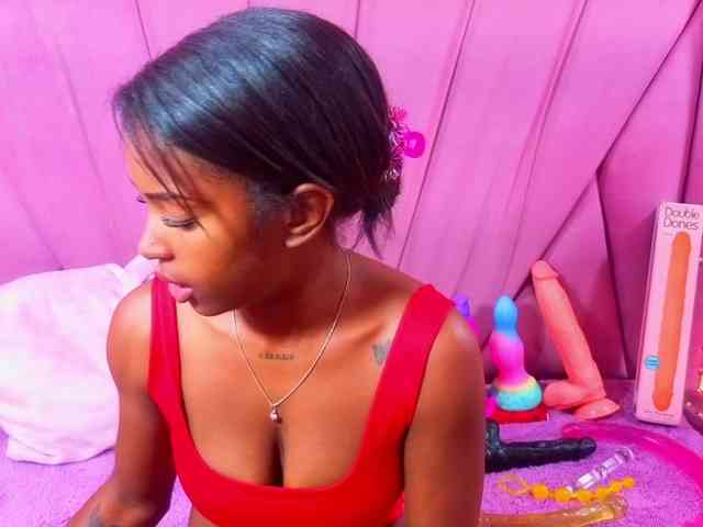 AngeyaPetite webcam