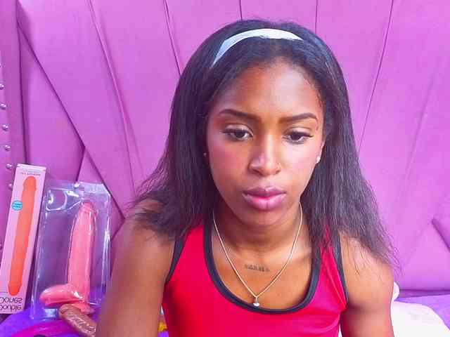 AngeyaPetite webcam