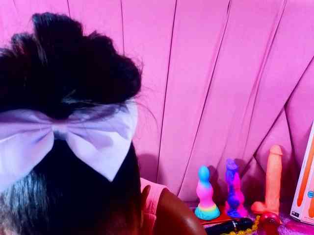 AngeyaPetite webcam