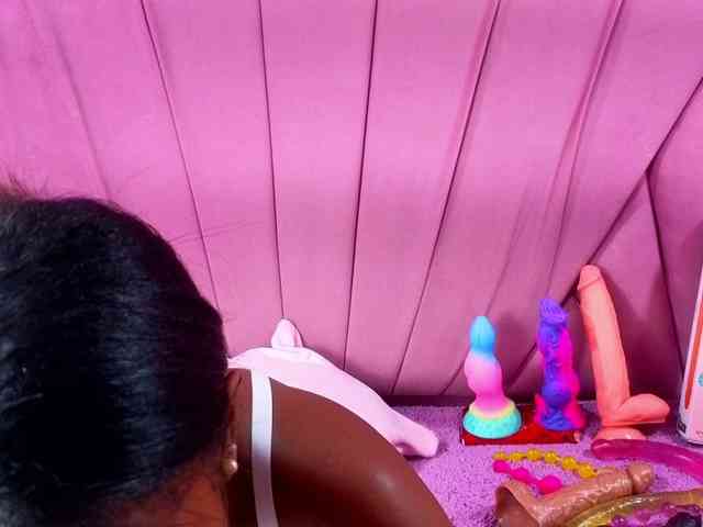 AngeyaPetite webcam