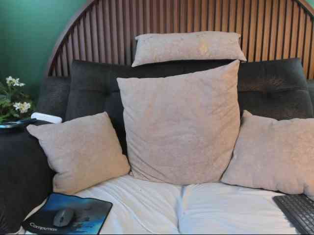 Shanel-queen Live Webcam on BongaCams