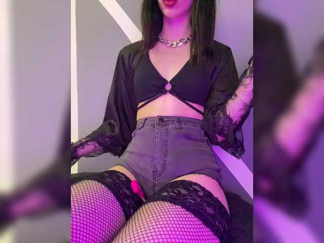 peach-juice live cam on BongaCams