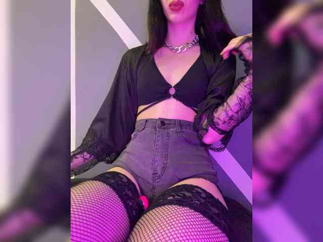 Crystal-Asya webcam