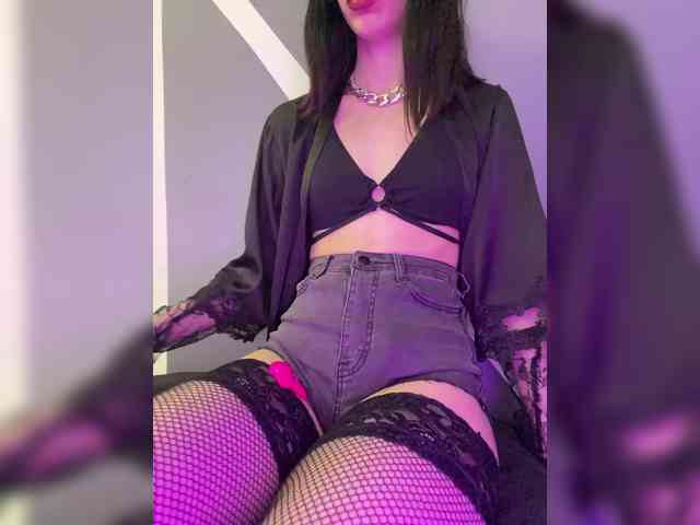 Crystal-Asya webcam