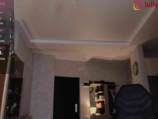 lolly-red- webcam