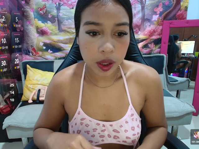 aleska20latina live cam on BongaCams