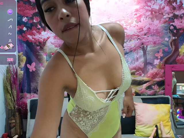 aleska20latina live cam on BongaCams