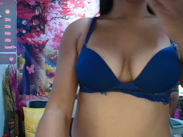 aleska20latina live cam on BongaCams