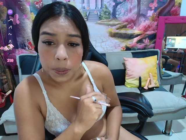 aleska20latina live webcam show