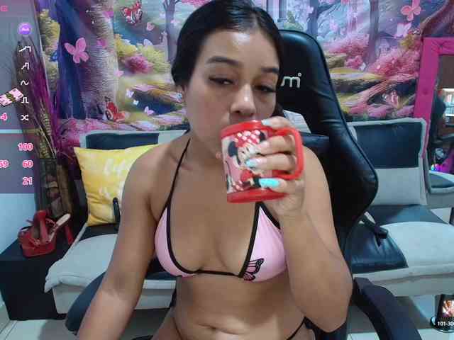 aleska20latina webcam