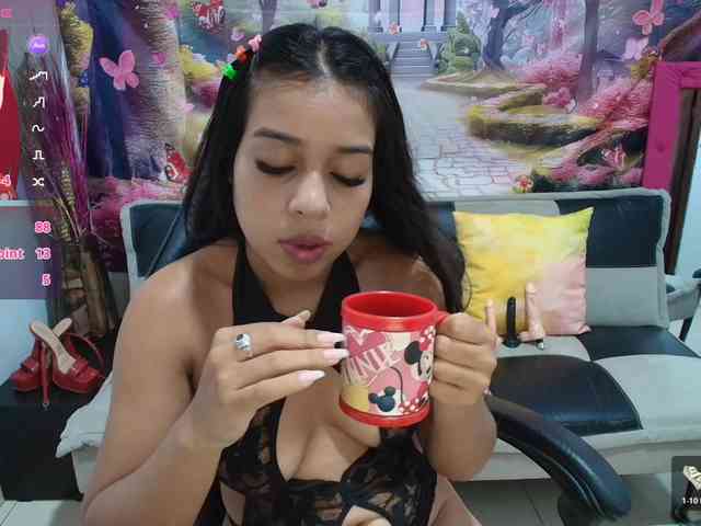 aleska20latina webcam