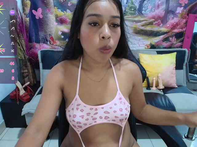 aleska20latina webcam