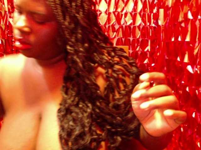Samara28, en vivo ahora en BongaCams