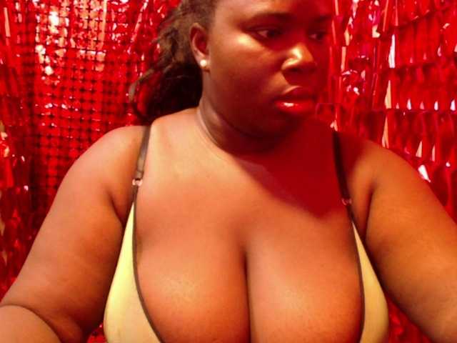 Samara28 live cam on BongaCams
