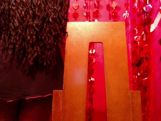 Samara28's BongaCams show and profile