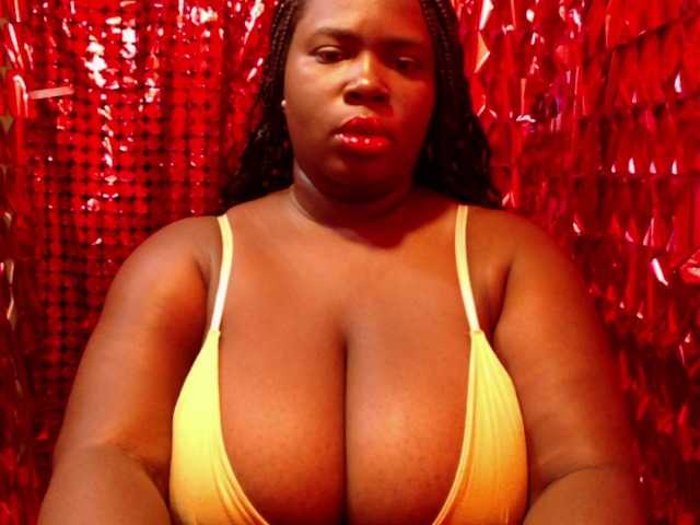 Samara28, en vivo ahora en BongaCams