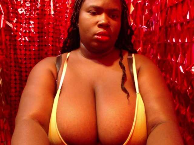 Samara28, en vivo ahora en BongaCams