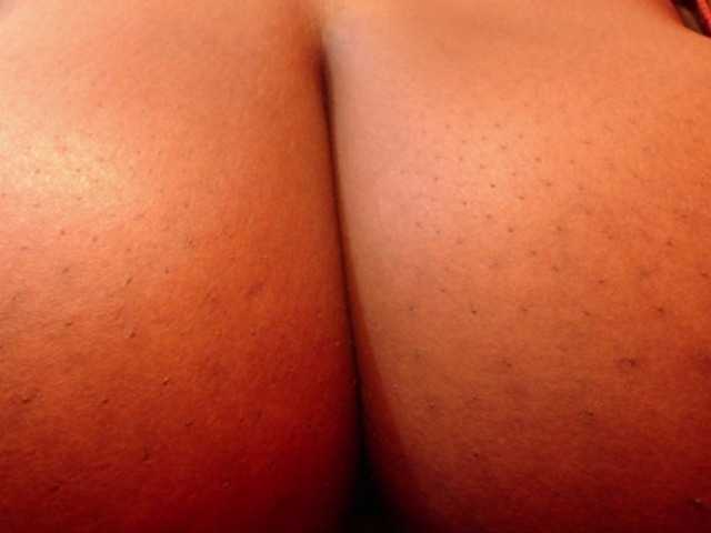 Samara28 live cam on BongaCams