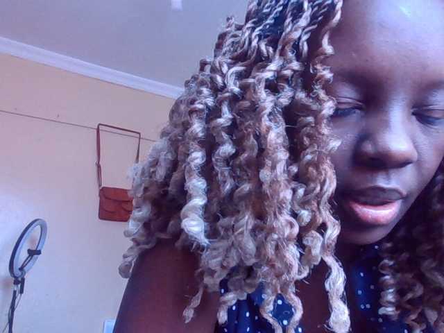 quqi live cam on BongaCams