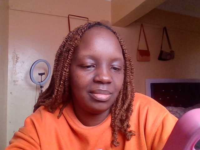 quqi's BongaCams show and profile