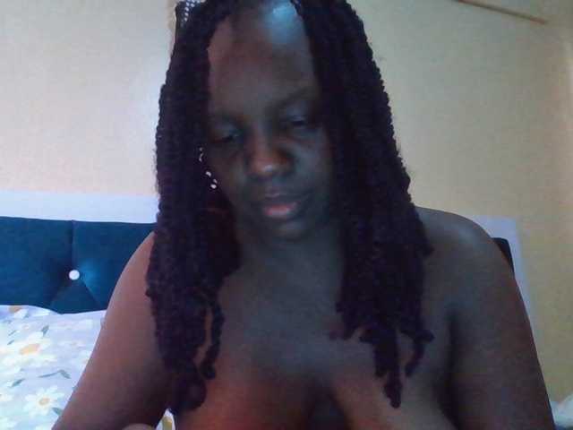 quqi live cam on BongaCams