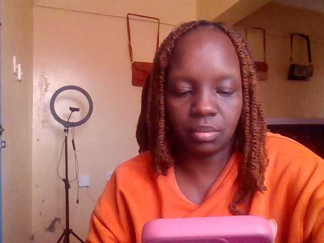 quqi's BongaCams show and profile