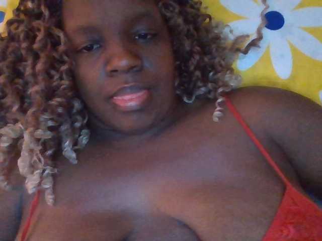 quqi live cam on BongaCams