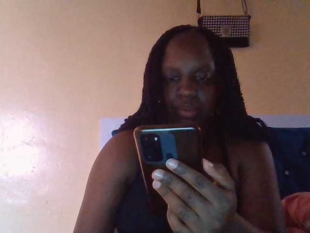 Chat with quqi live cam